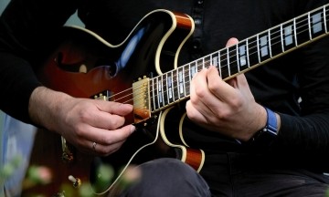 Học đàn guitar: Tập chơi nhạc Jazz