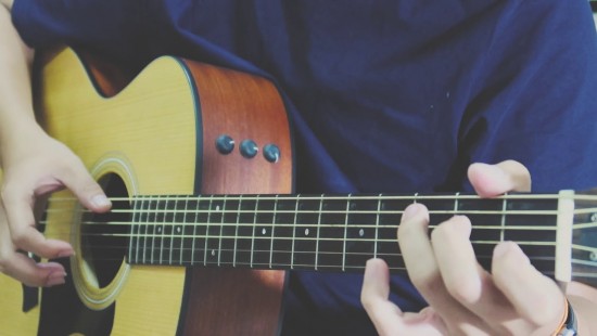 Học đàn guitar: Kỹ thuật Fingerstyle Guitar tốt