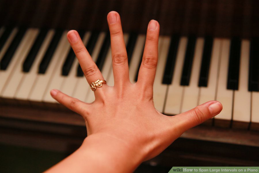 Làm sao để xòe tay thật rộng trên Piano